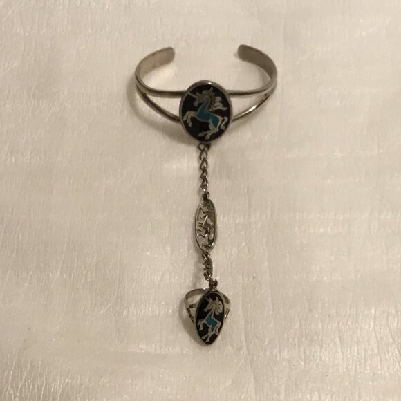 Vintage unicorn slave bracelet w/ ring and inlaid turquoise - Picture 14 of 14